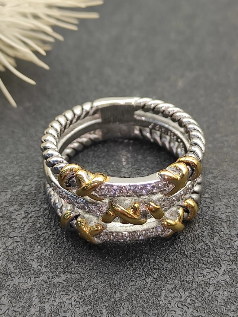 David Yurman 925 Silver Rings With Original Pouch Size 7 310$